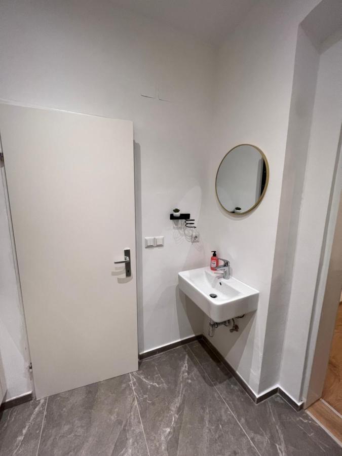 Apartment Near Metro & Netflix Wiedeń Zewnętrze zdjęcie
